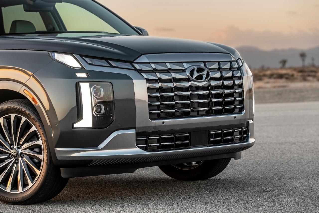 2023-Hyundai-Palisade-Carscoops-29.jpg