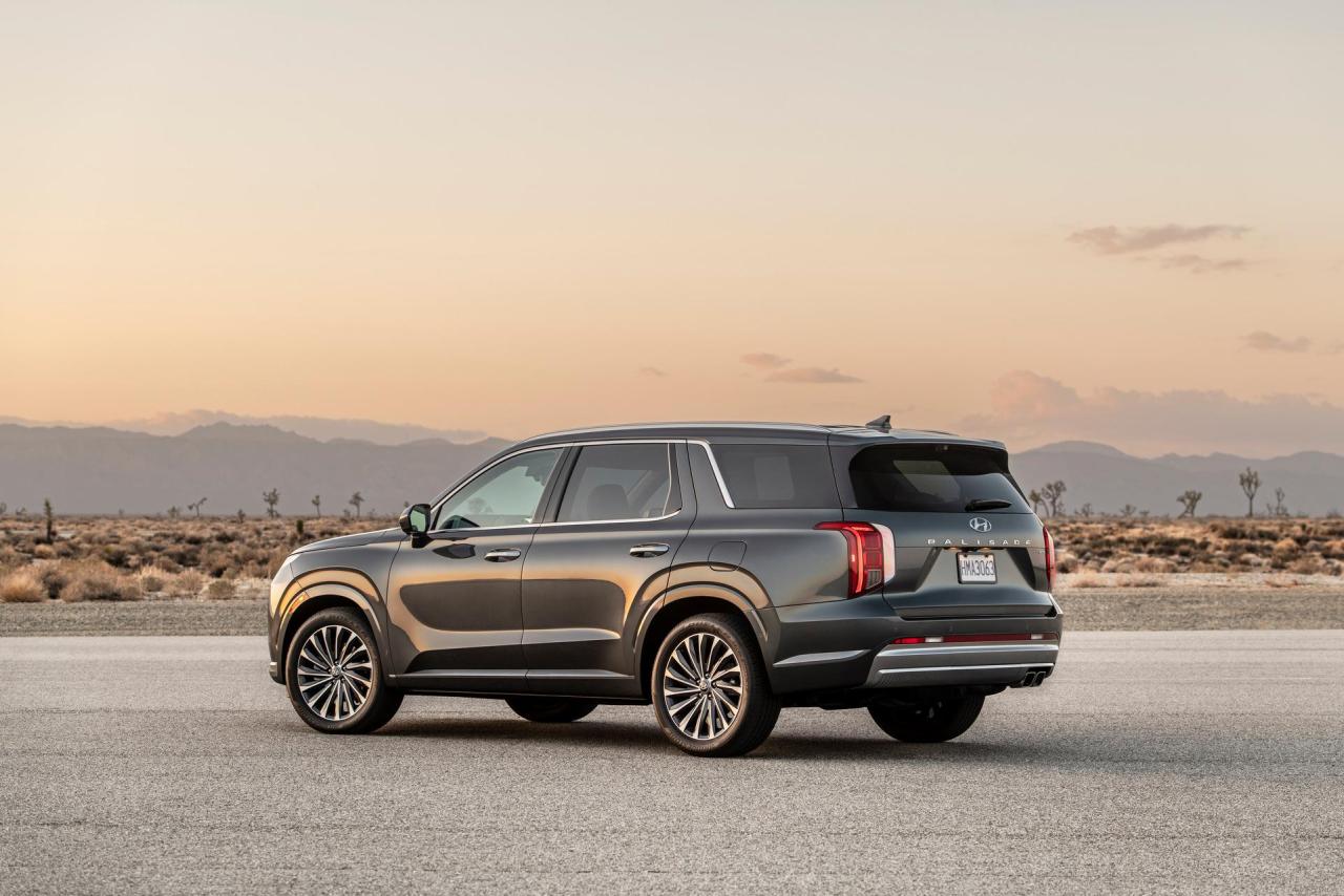 2023-Hyundai-Palisade-Carscoops-3.jpg