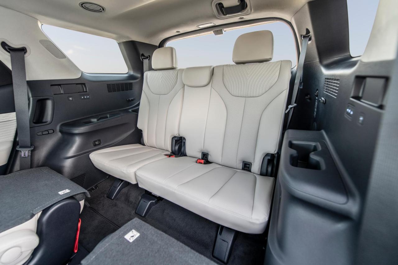 2023-Hyundai-Palisade-Carscoops-47.jpg