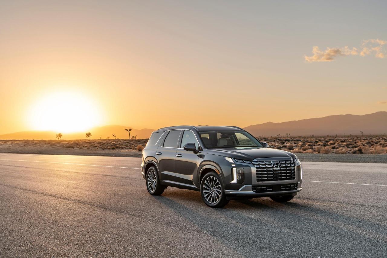 2023-Hyundai-Palisade-Carscoops-8.jpg