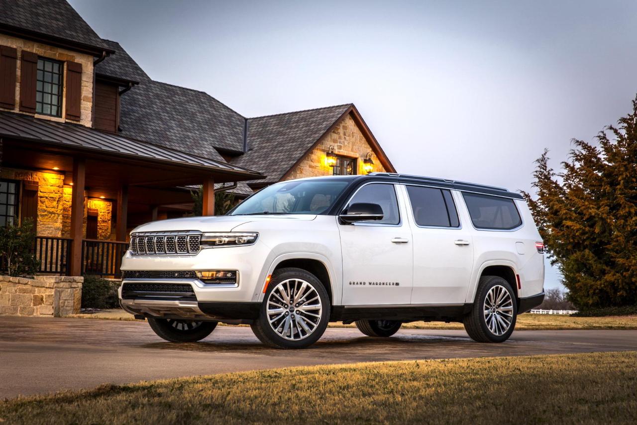 2023-Jeep-Wagoneer-L-Grand-Wagoneer-L-1.jpg