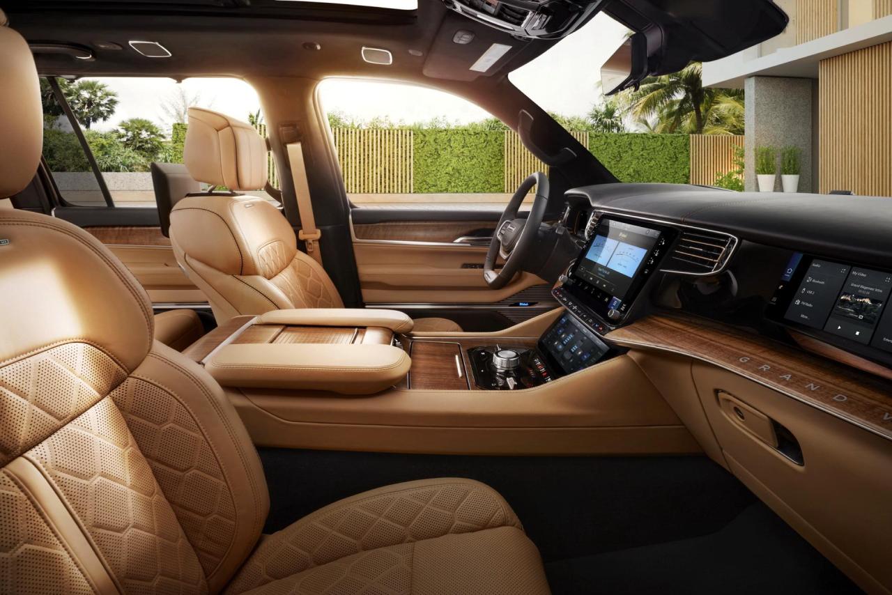 2023-Jeep-Wagoneer-L-Grand-Wagoneer-L-109.jpg