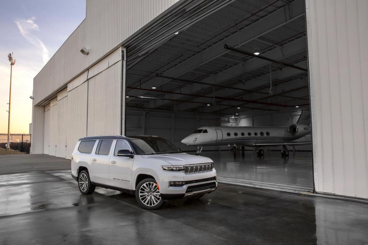 2023-Jeep-Wagoneer-L-Grand-Wagoneer-L-25.jpg
