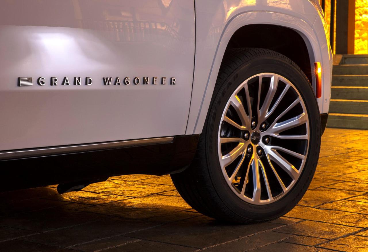2023-Jeep-Wagoneer-L-Grand-Wagoneer-L-51.jpg