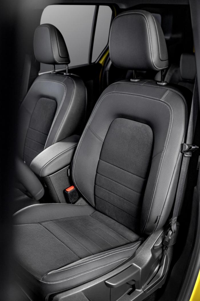 2023-Mercedes-T-Class-13.jpg
