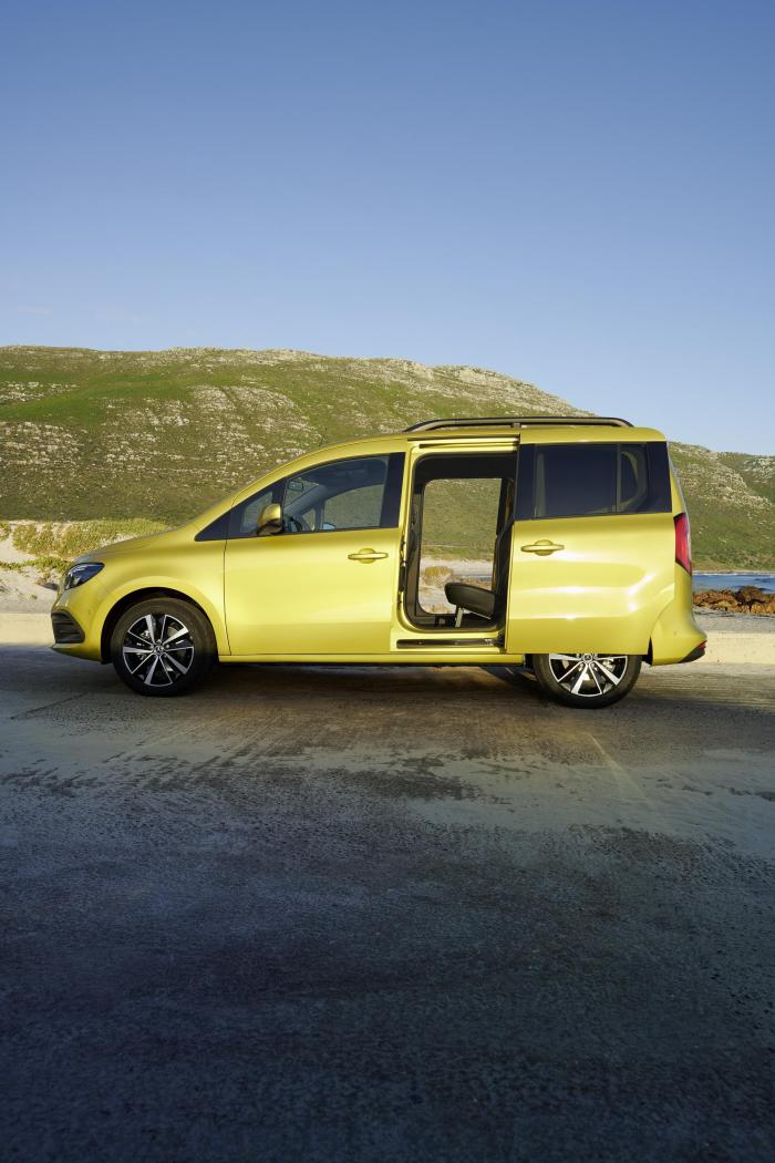 2023-Mercedes-T-Class-48.jpg