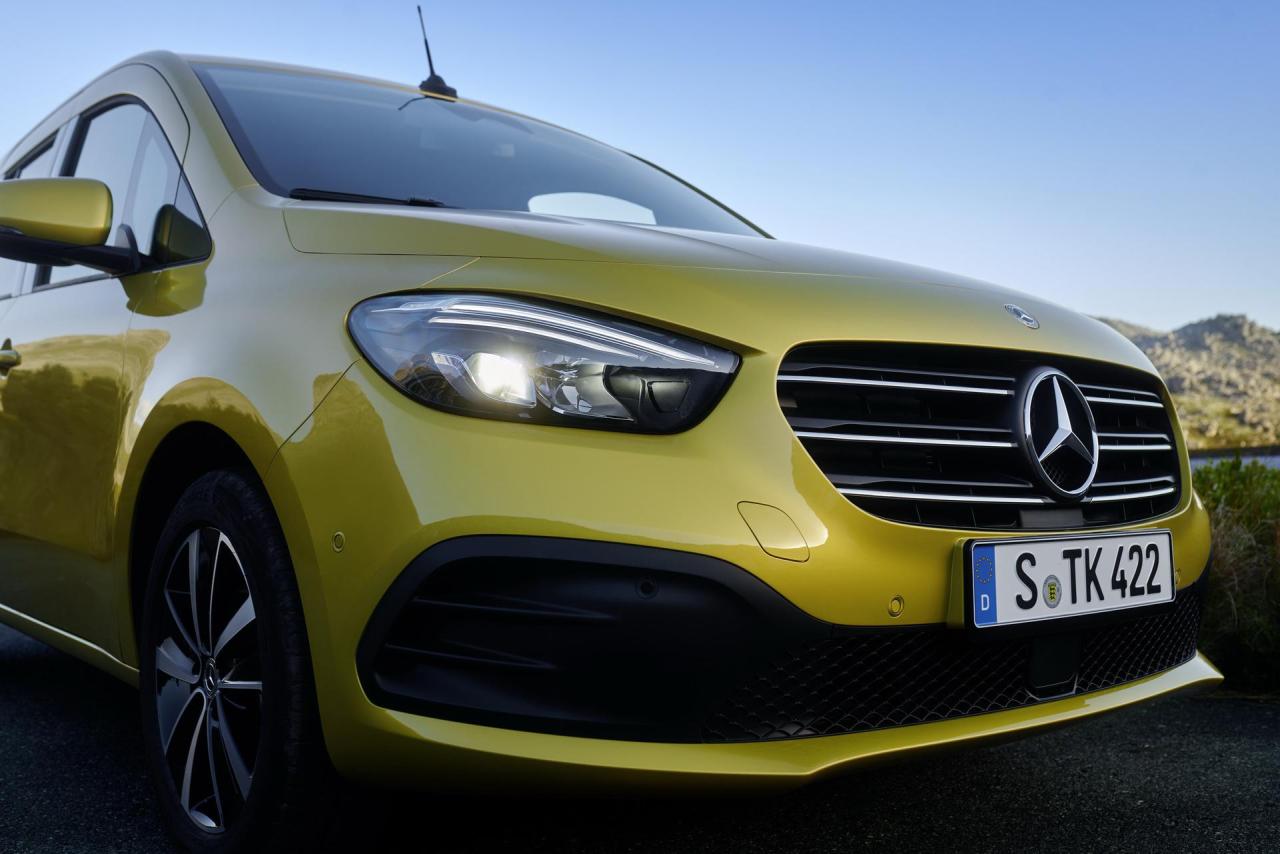 2023-Mercedes-T-Class-51.jpg