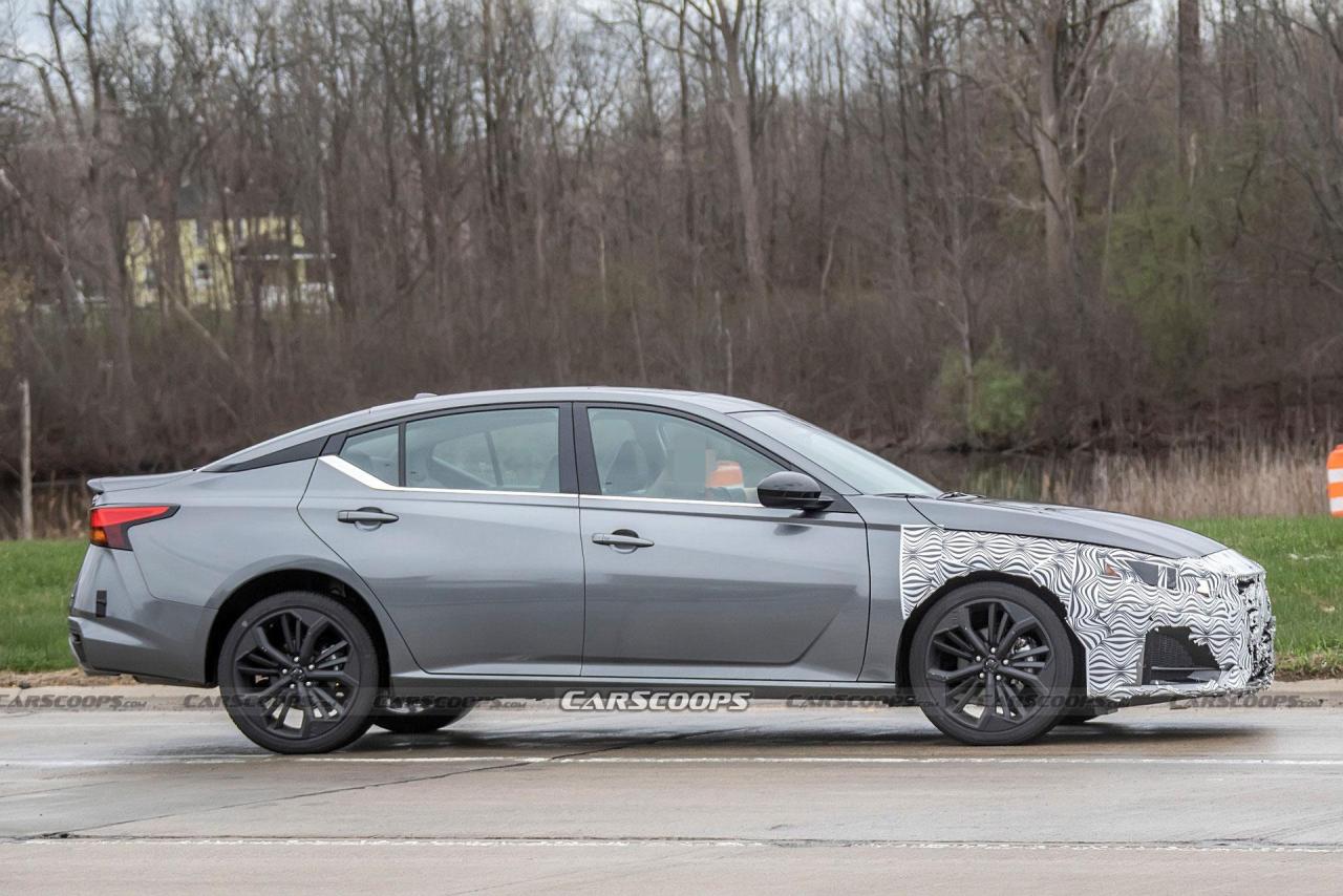 2023-Nissan-Altima-11.jpg