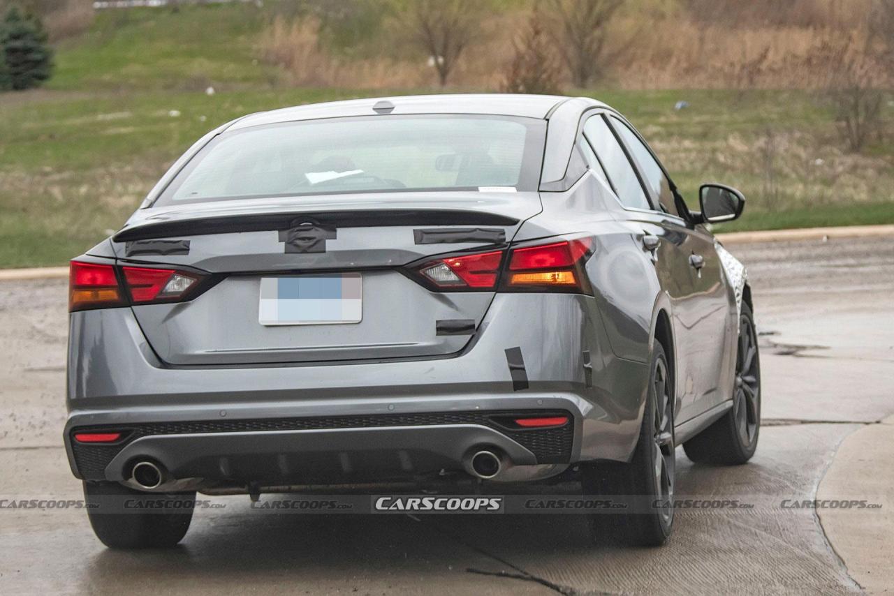 2023-Nissan-Altima-13.jpg
