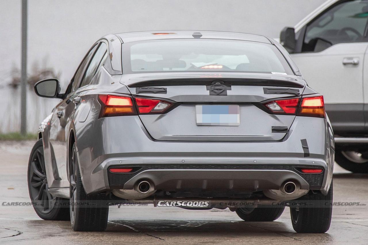 2023-Nissan-Altima-14.jpg