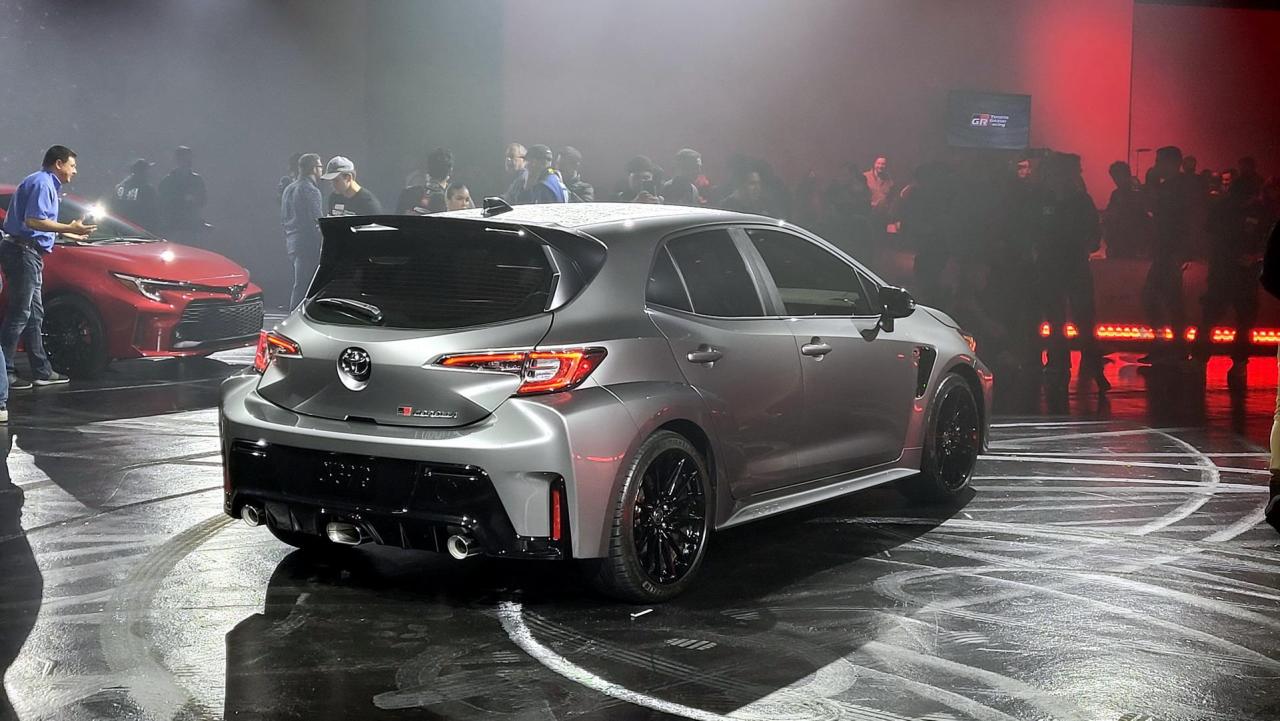 2023-Toyota-GR-Corolla-010.jpg