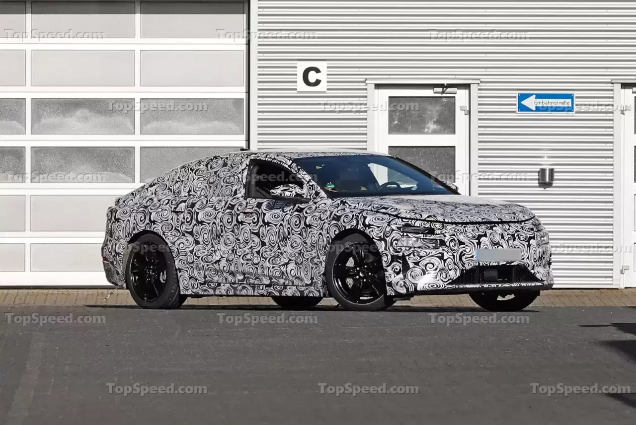 2024-audi-a6-e-tron--2-2_1600x0.webp