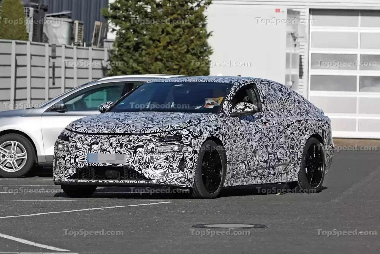2024-audi-a6-e-tron--2_1600x0.webp
