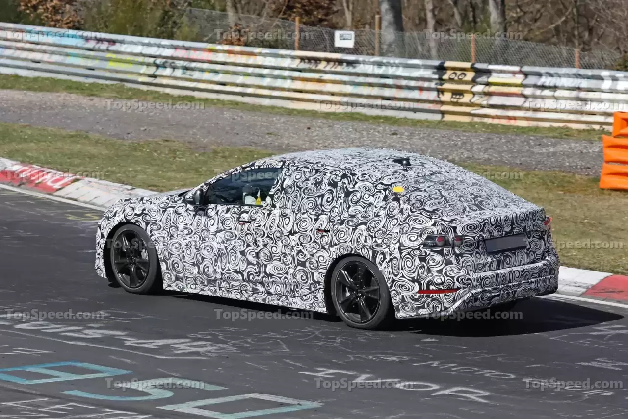 2024-audi-a6-e-tron--9-2_1600x0.webp