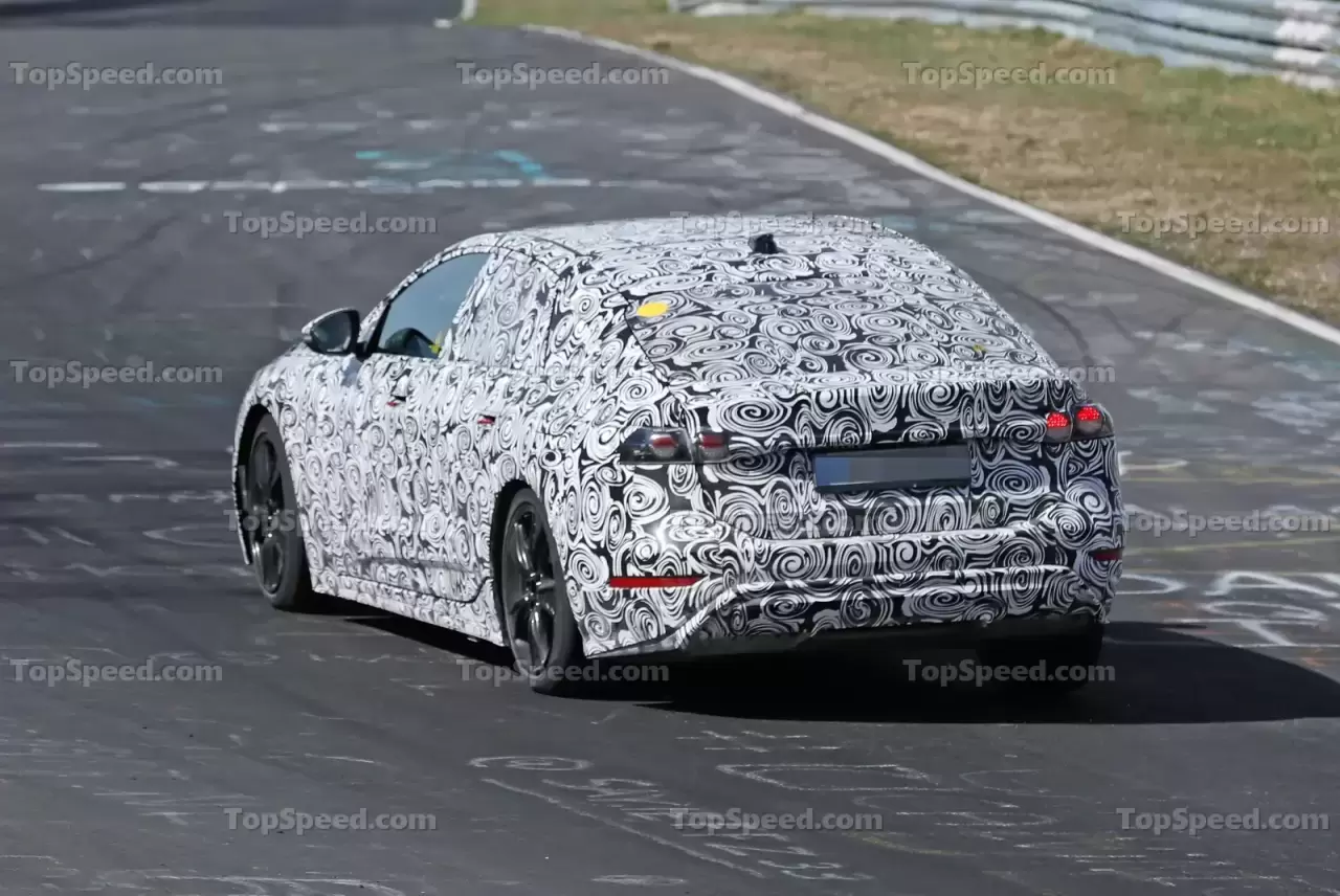 2024-audi-a6-e-tron--9-3_1600x0.webp