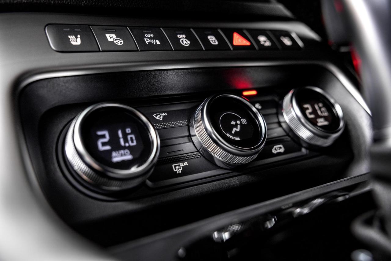 2023-Mercedes-T-Class-39 (1).jpg