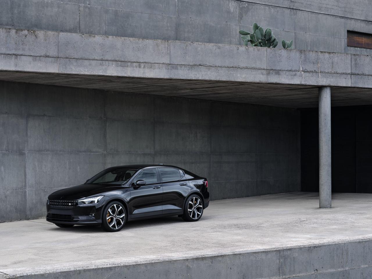 651057_20220427_Polestar_2.jpg