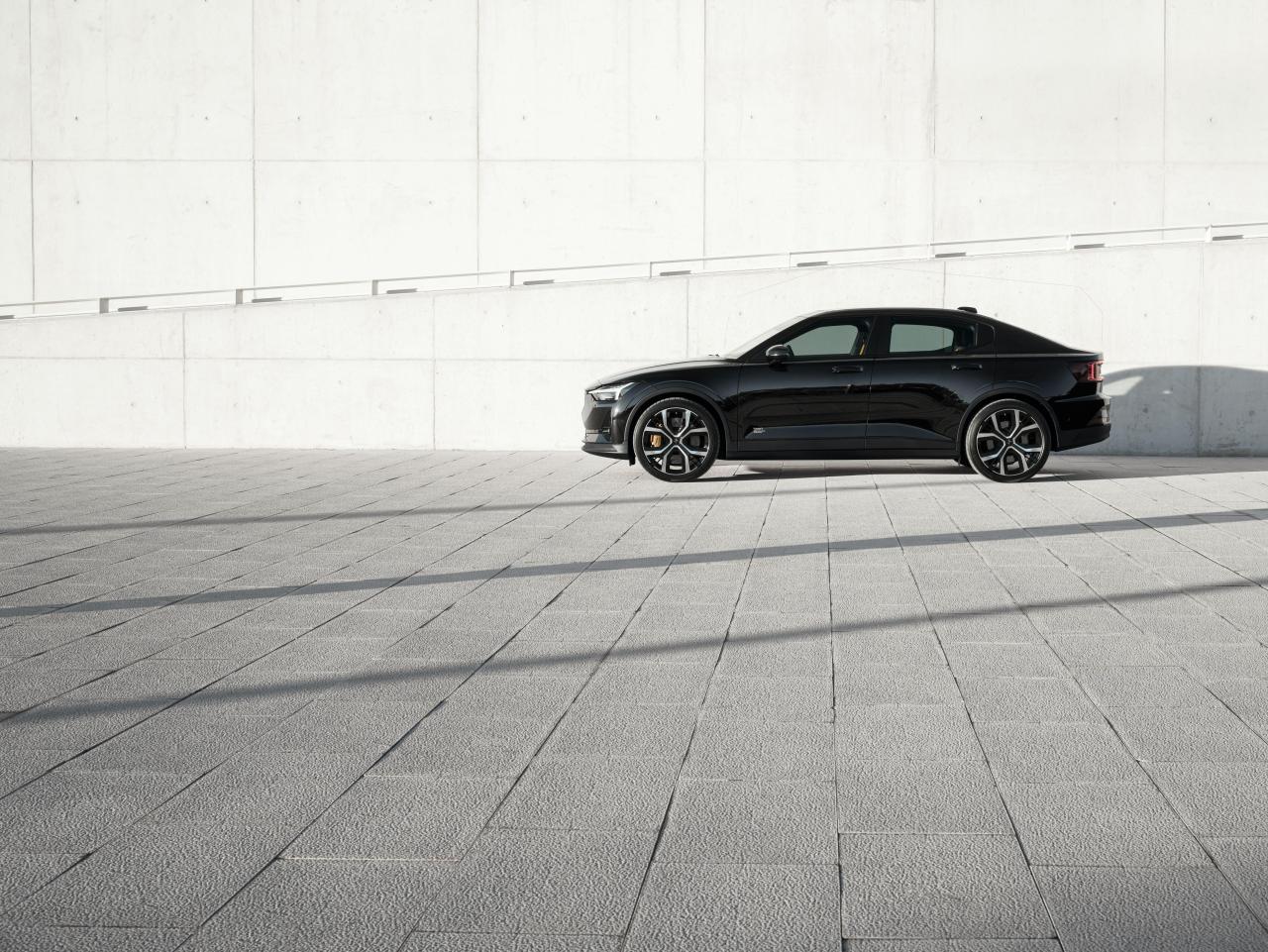 651060_20220427_Polestar_2.jpg