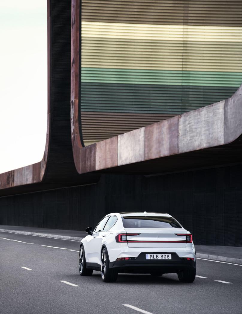 651069_20220427_Polestar_2.jpg