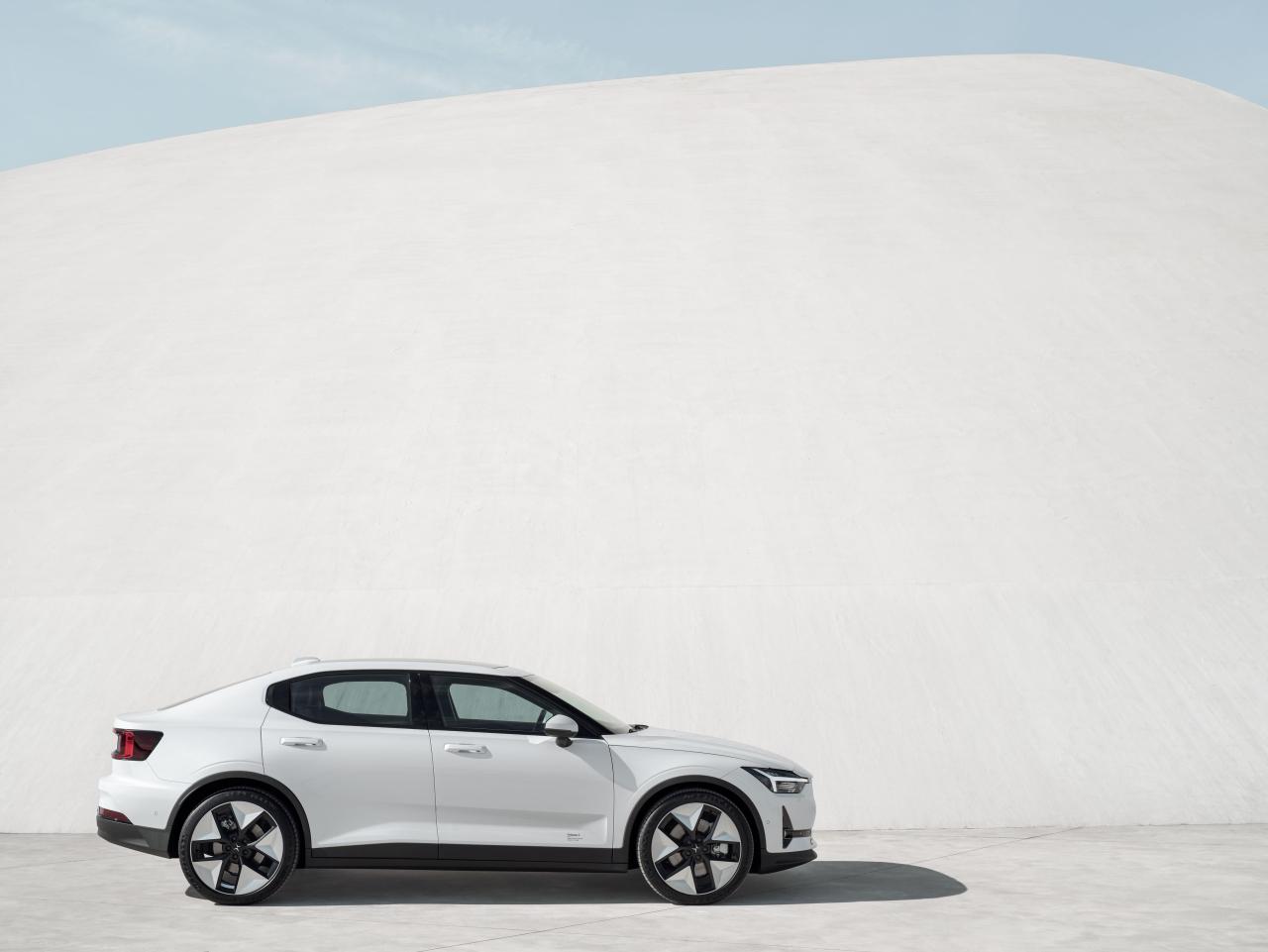 651086_20220427_Polestar_2.jpg