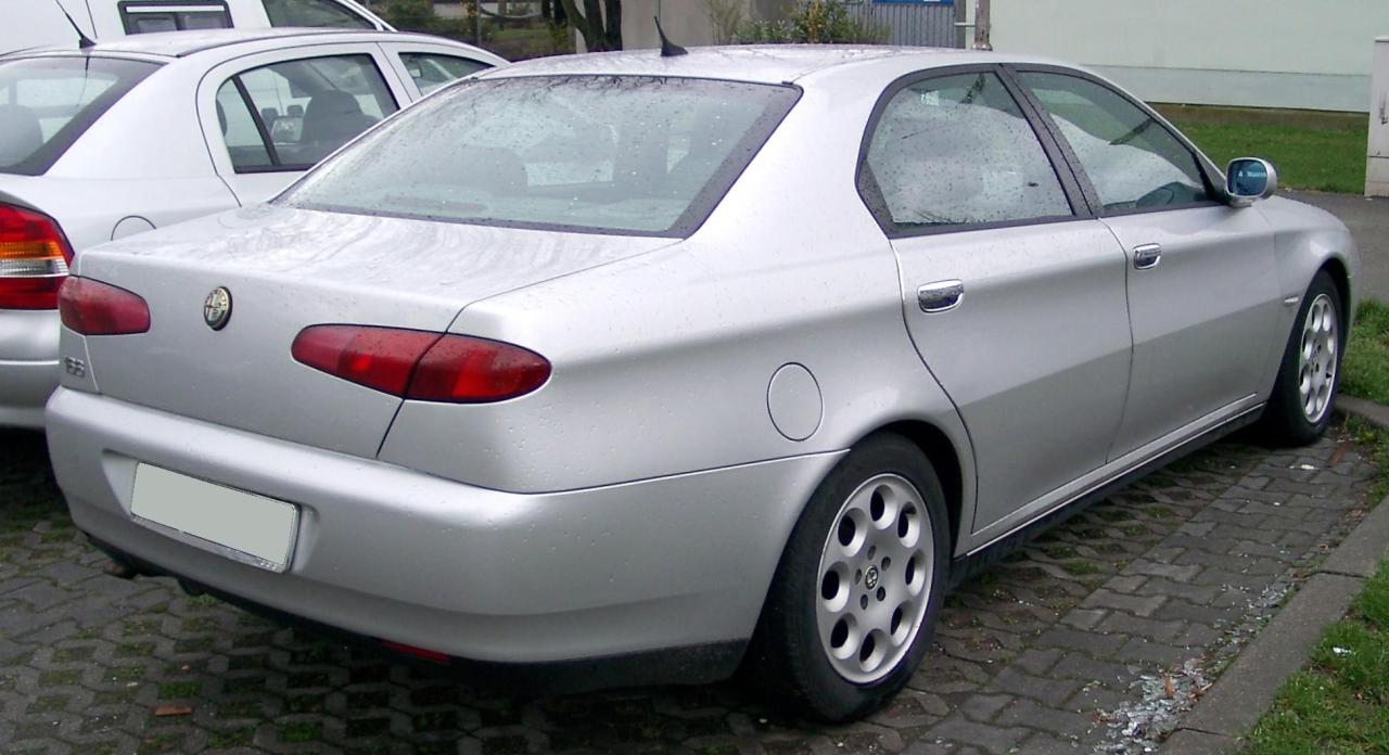 Alfa_Romeo_166_rear_20080303.thumb.jpg.331fa806347520226993b9c3e560e784.jpg
