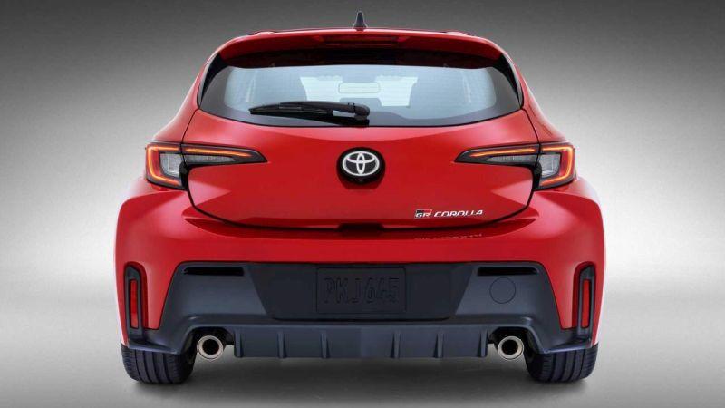 CorollaGR_2.jpg.4b1bb454b68f77b9cf9be394681b8d86.jpg