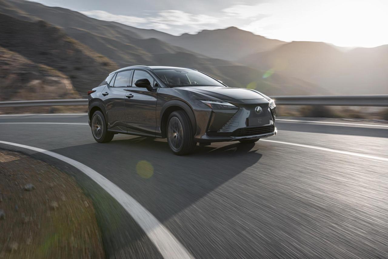 Lexus-RZ-450e-101.jpg