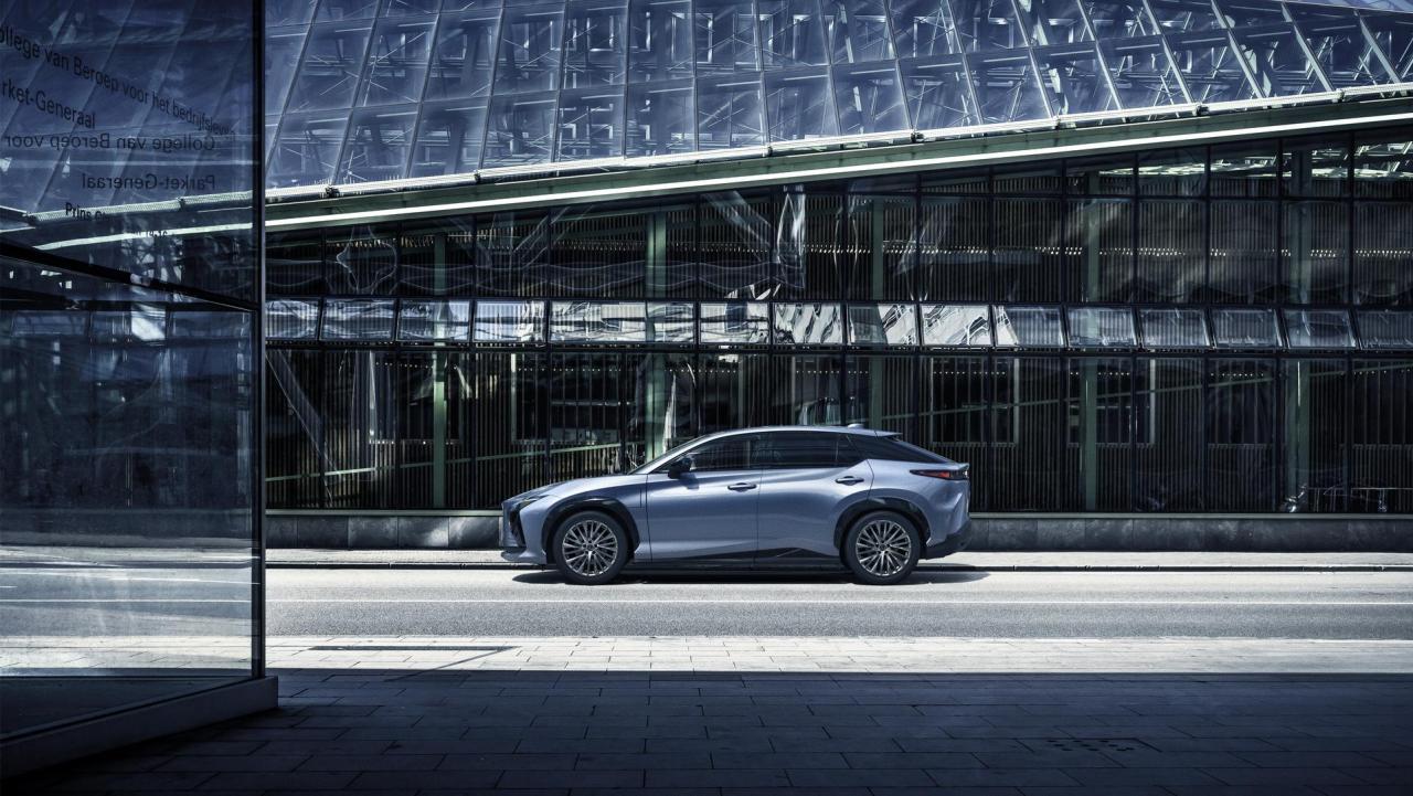 Lexus-RZ-450e-4.jpg