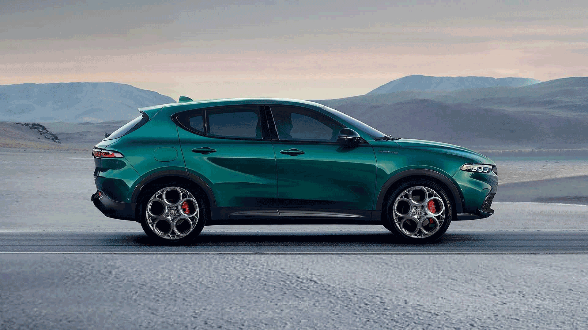 alfa-romeo-tonale-edizione-speciale.thumb.gif.23b8f2145f3e7195f1e6b42669ca9498.gif