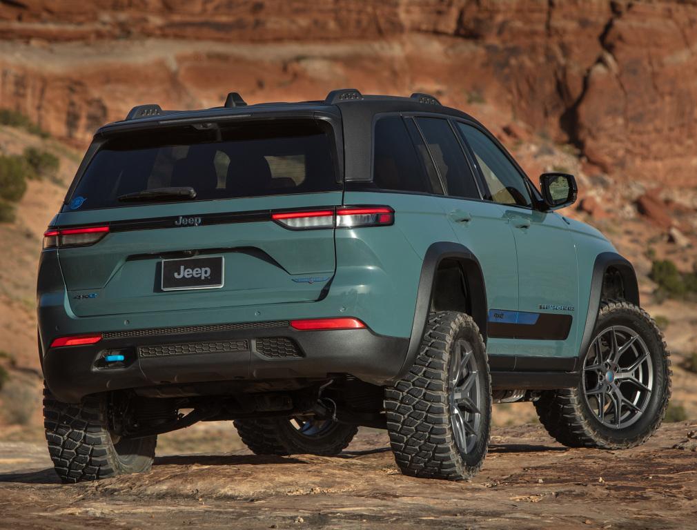 jeep_grand_cherokee_trailhawk_phev_concept_6_01df00e4084c064f.jpg.8b7f973c5f1ee74616438b568151d7f3.jpg