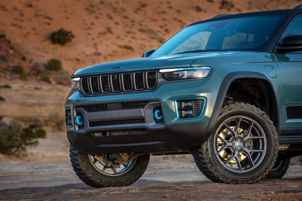 jeep_grand_cherokee_trailhawk_phev_concept_9.jpg.9aefcd15cb5e3e32a963a745505cb77d.jpg