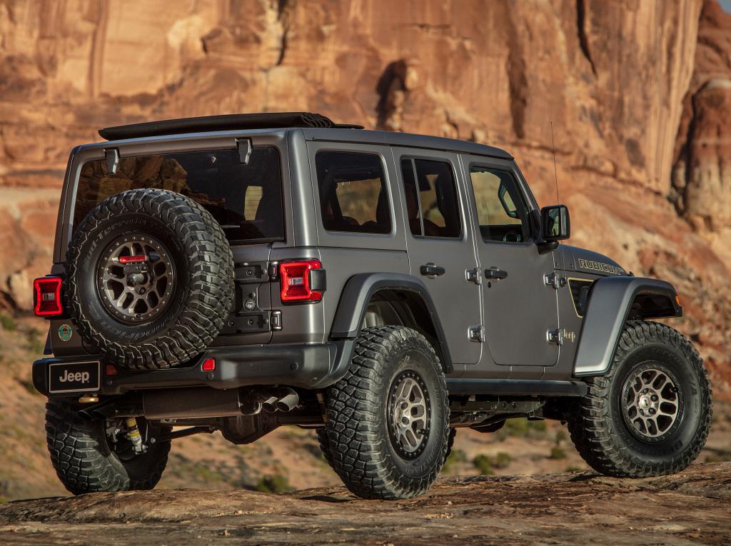 jeep_rubicon_20th_anniversary_concept_6_01f7013a08b60682.jpg.726722b1d43471520b2e10756e88fdc3.jpg