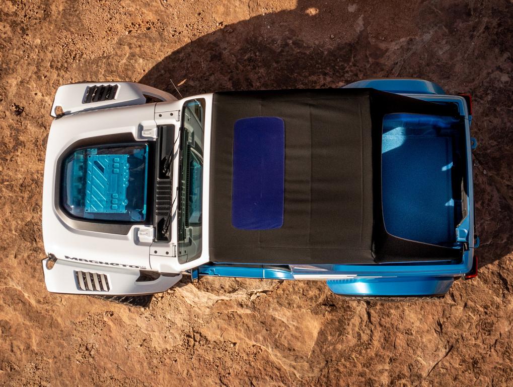 jeep_wrangler_magneto_2.0_concept_1_00ec00ad09770723.jpg.377d2d2104dd93ae61a396c8c8ee4d98.jpg