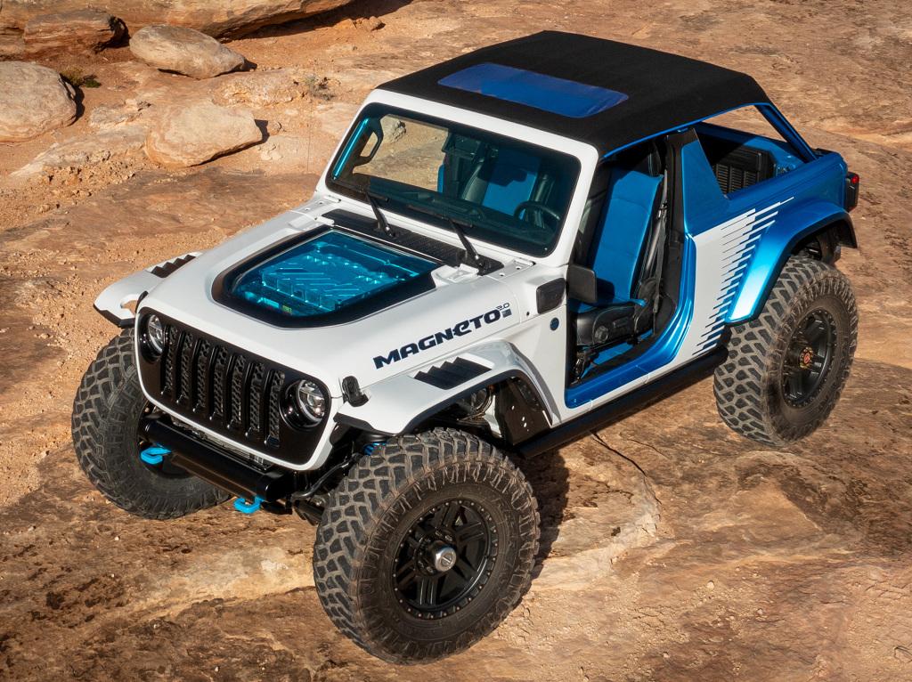 jeep_wrangler_magneto_2.0_concept_5_0191018107bb05c9.jpg.45a63cd5ee748bcdc08c6ba38029f907.jpg