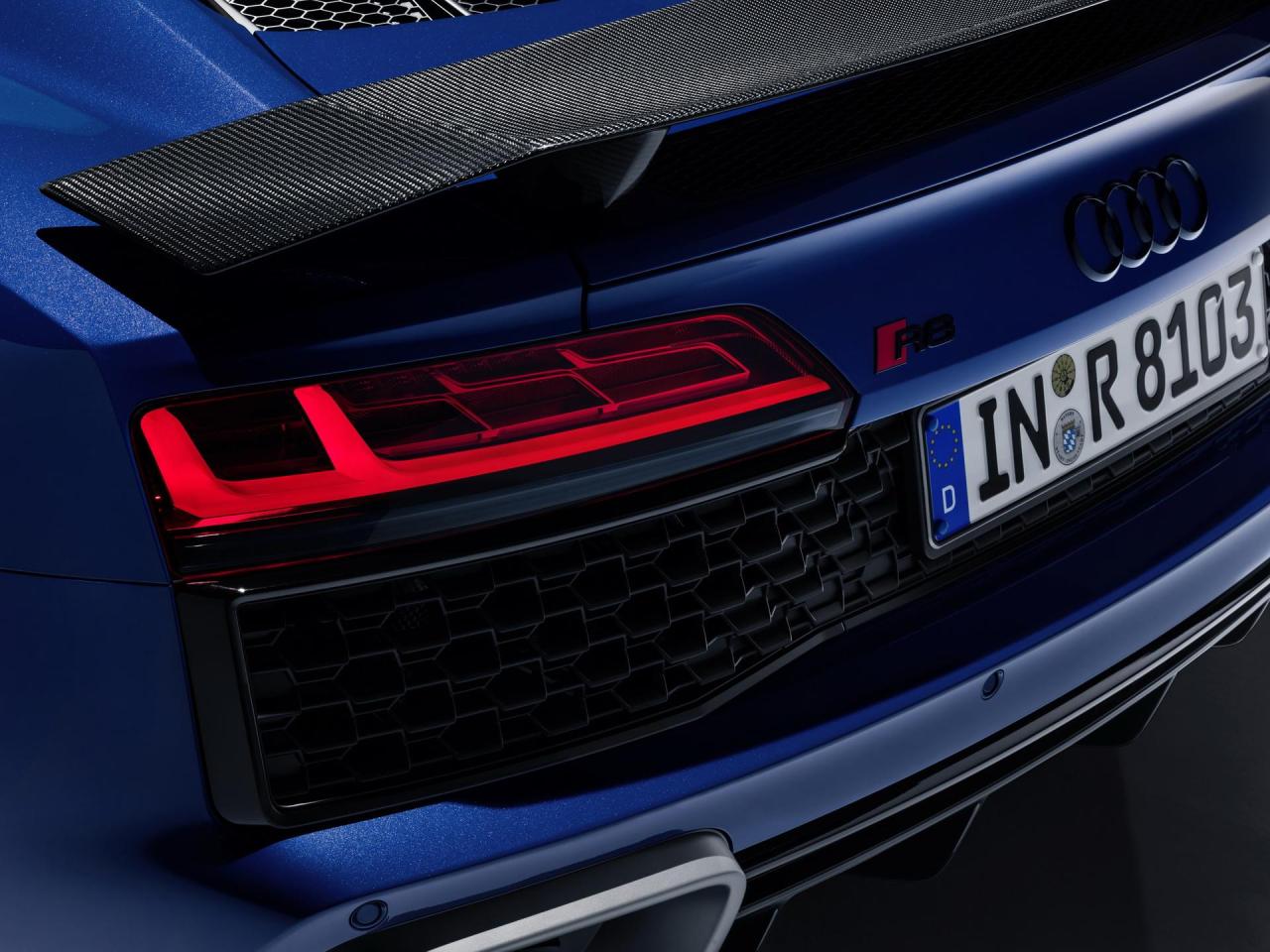 016bd431-2019-audi-r8-range-mega-gallery-35.thumb.jpg.95ded775582253fc09fd066dfdc01598.jpg