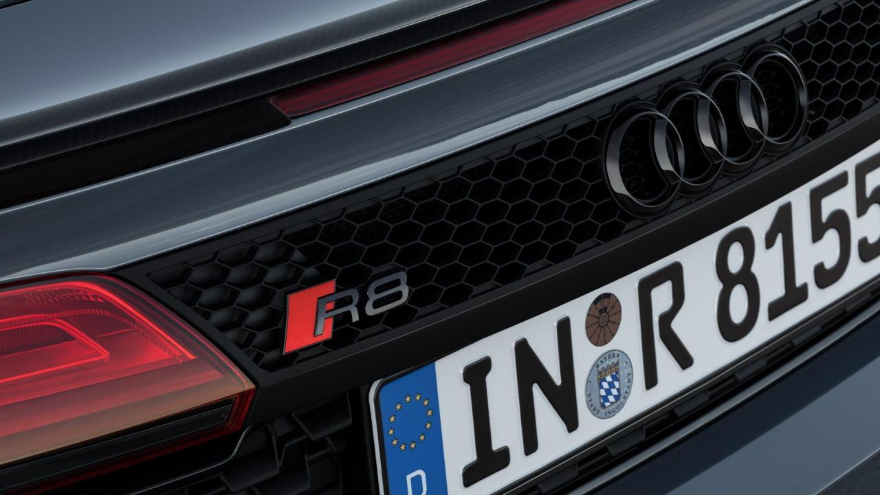 09acdaaa-2019-audi-r8-range-mega-gallery-5.thumb.jpg.140833af107a93961809f6c385a3947a.jpg