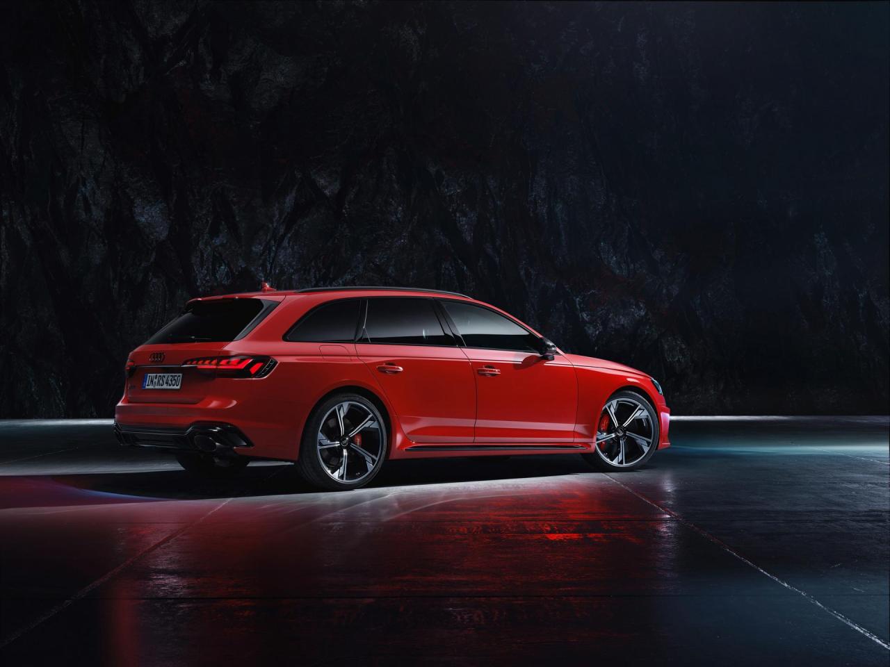 1621ee49-audi-rs4-avant-17.jpg