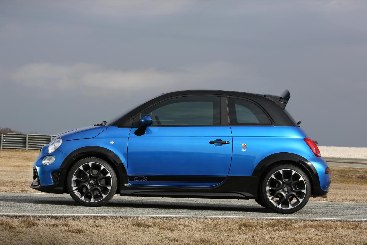 1795488022_07_NewAbarth695Tributo131rally.thumb.JPG.97f88a1b6b3bc3a56cacbf974b3d1425.JPG