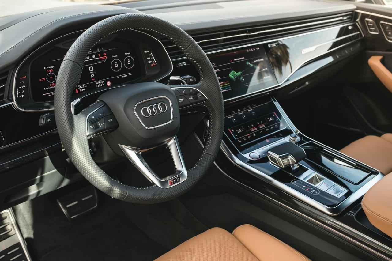 2020-Audi-RS-Q8-34.thumb.jpg.93c4900ba7425bec8d26d49cc4eaaaae.jpg