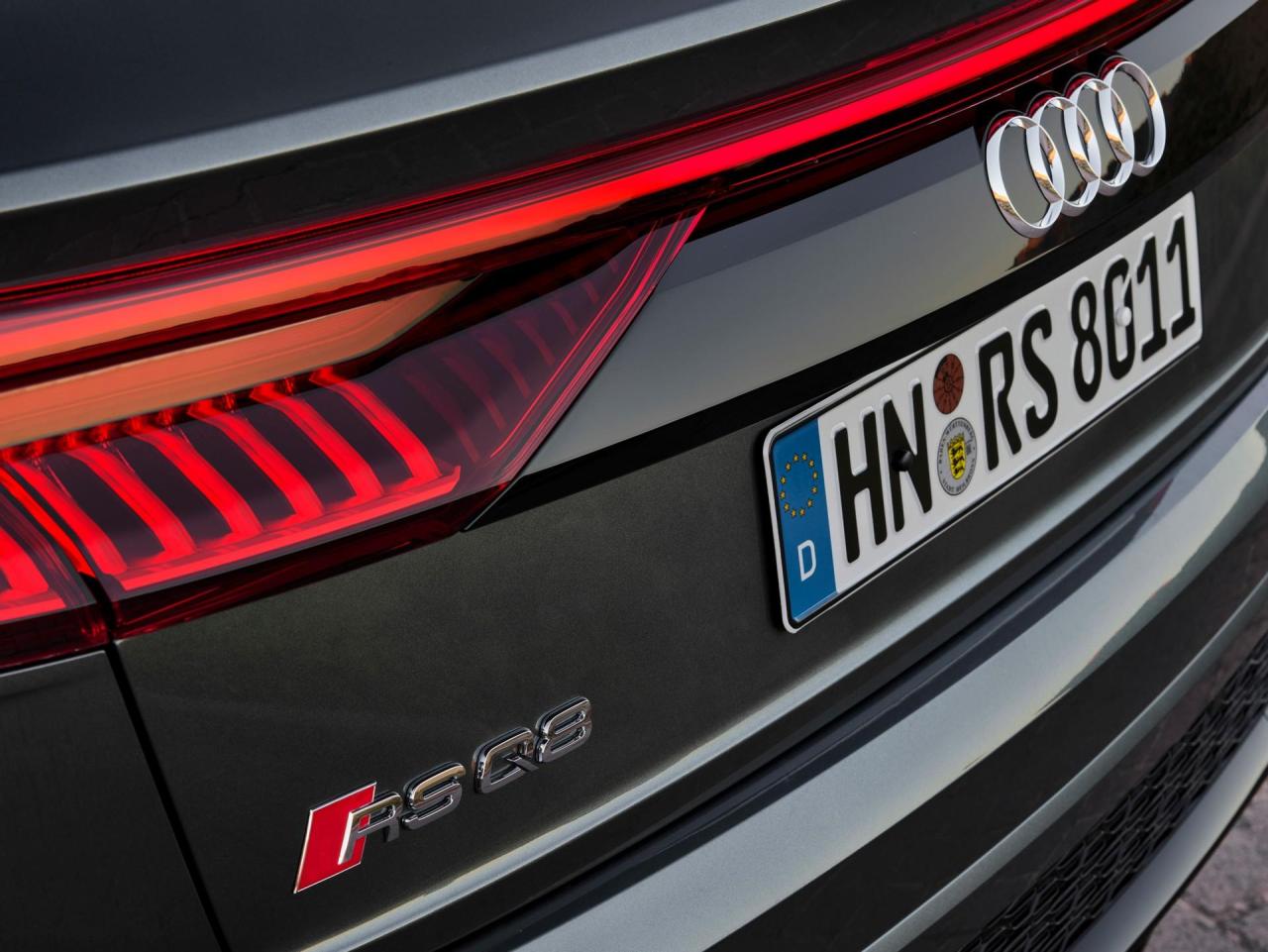 2020-Audi-RS-Q8-35.thumb.jpg.995a849866eb244ac9e2197a1d3d46ed.jpg