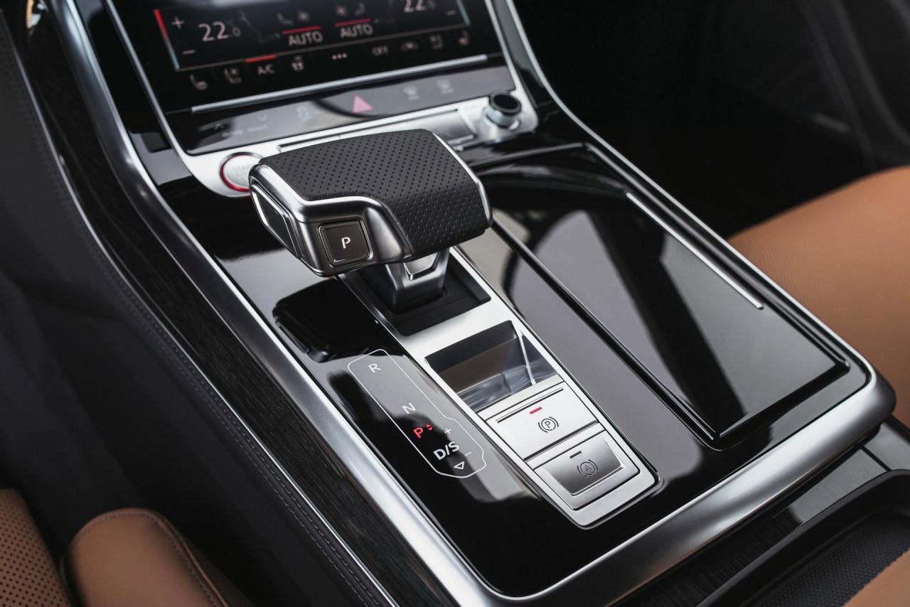 2020-Audi-RS-Q8-39.thumb.jpg.441d6bbcafab097eff6628d443a3f209.jpg
