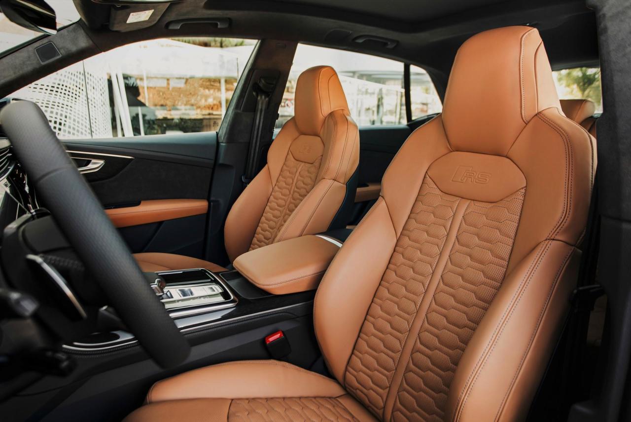 2020-Audi-RS-Q8-40.thumb.jpg.636b71c2a3f1d2230d205a3c26349f12.jpg