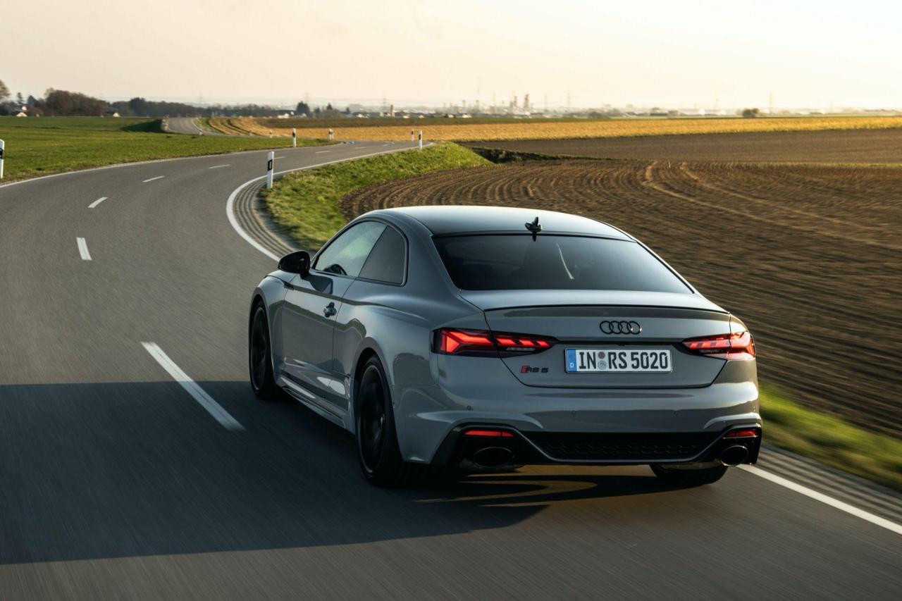 2020-Audi-RS5-Coupe-17.thumb.jpg.8ac927d91fec3e674ca57d969bb1753f.jpg