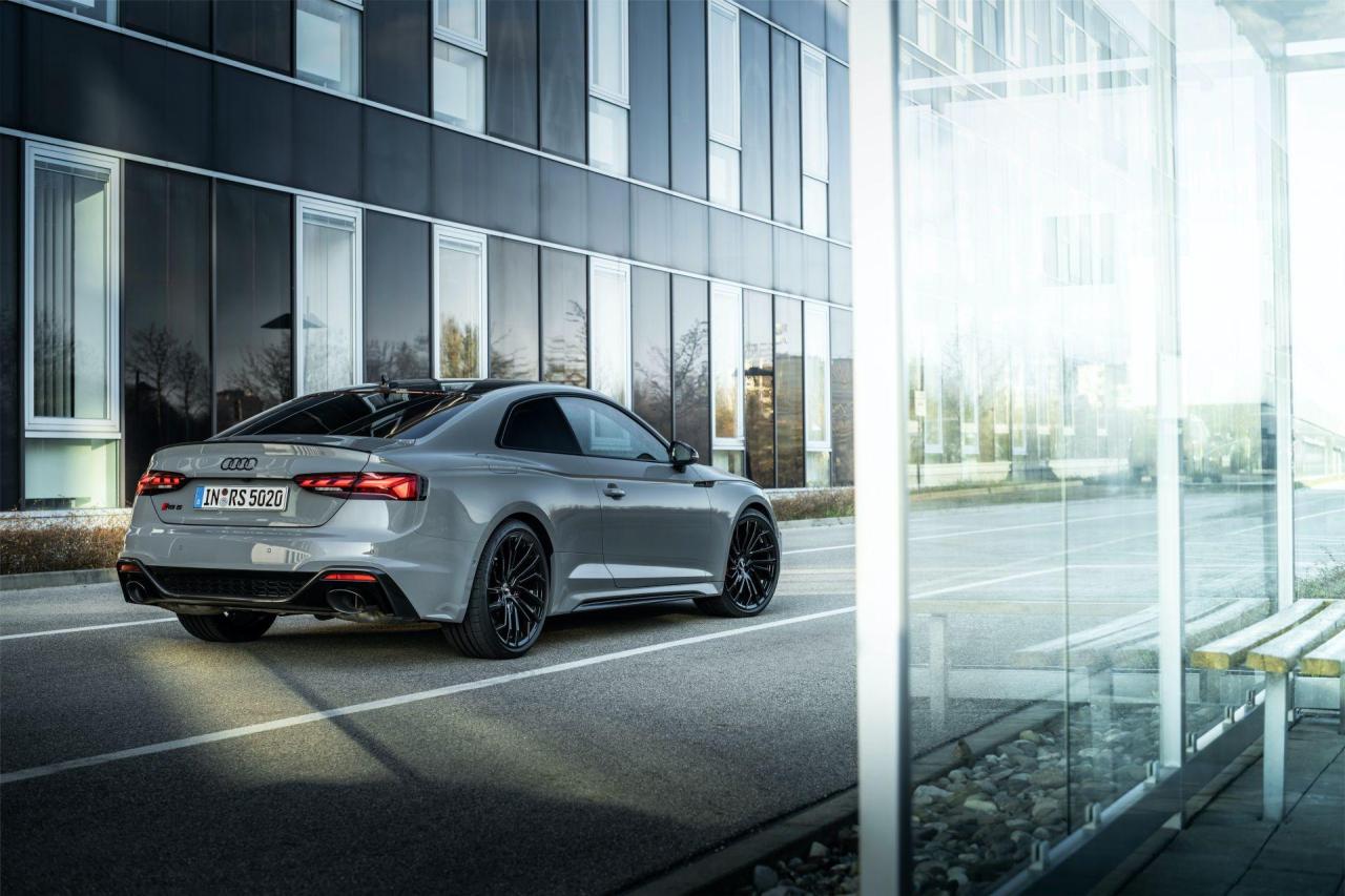 2020-Audi-RS5-Coupe-8.thumb.jpg.789a1a0565f6c17b355a9af06e4f7b3e.jpg