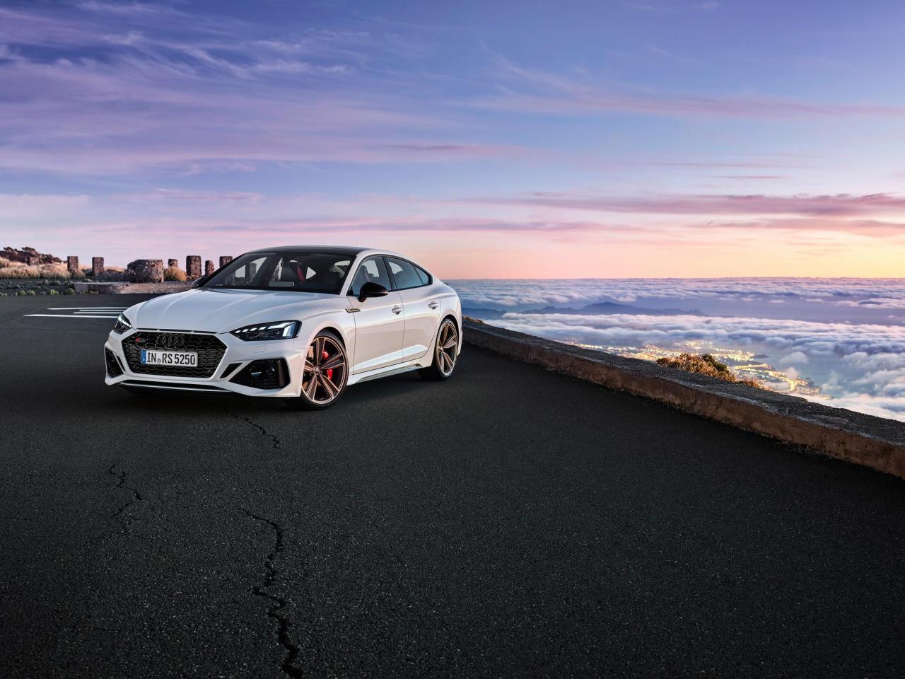 2020-Audi-RS5-Coupe-Sportback-24.thumb.jpg.ab2f725bf59e83b98ceca84f63d23e66.jpg
