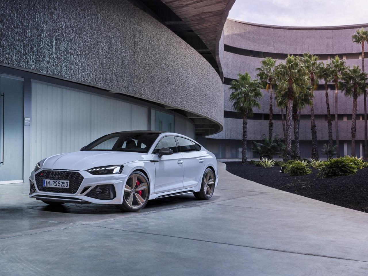 2020-Audi-RS5-Coupe-Sportback-34.thumb.jpg.176652414b7ecf11bbda73e151f2c85c.jpg