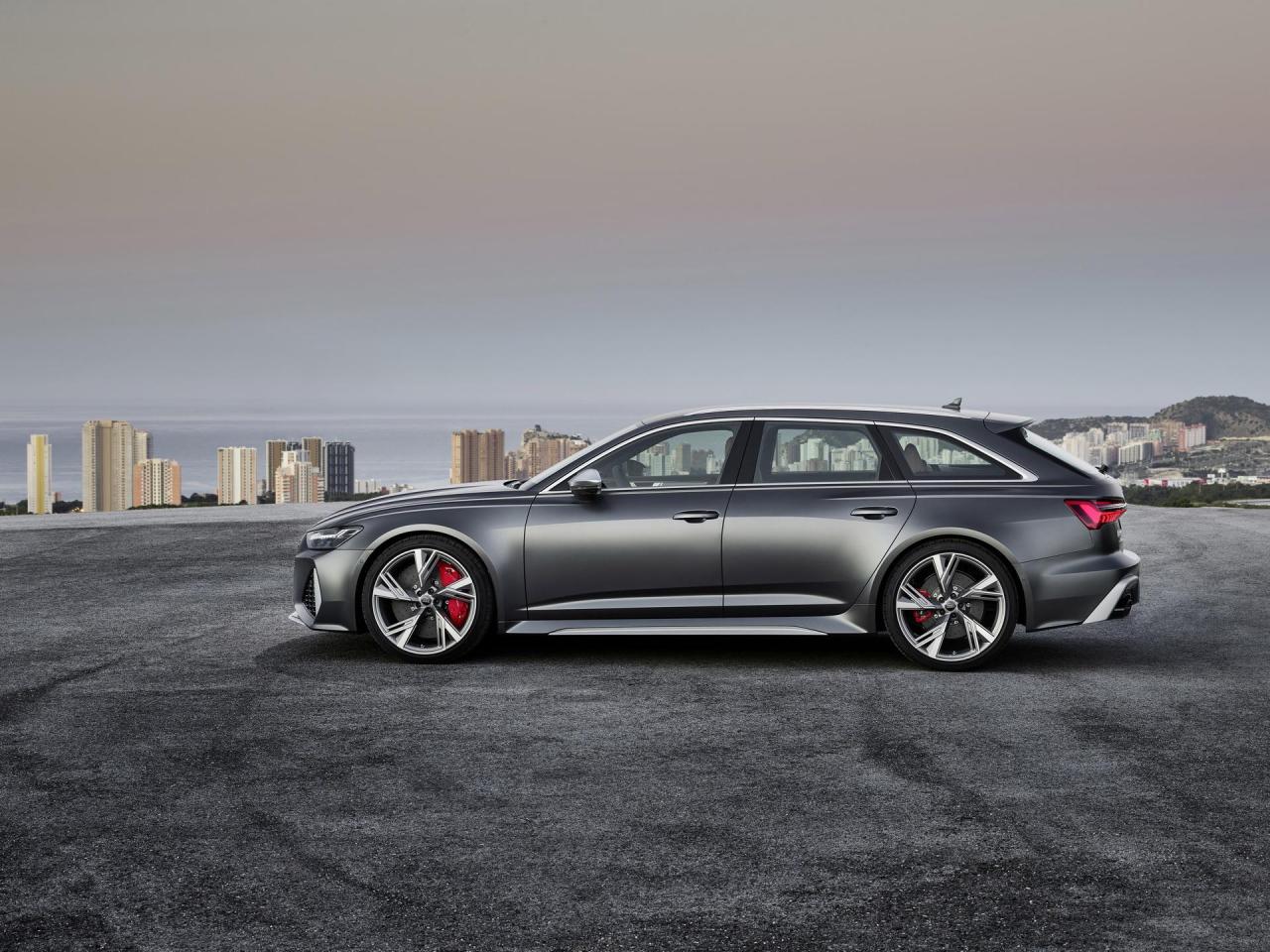 2020-Audi-RS6-Avant-48.thumb.jpg.99df4ee38125d9e5f1dfed0065c82863.jpg