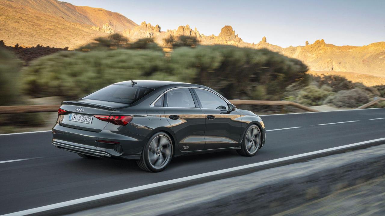 2021-Audi-A3-Sedan-14.thumb.jpg.c3ba7468dcf73baa36620b92a2d13116.jpg