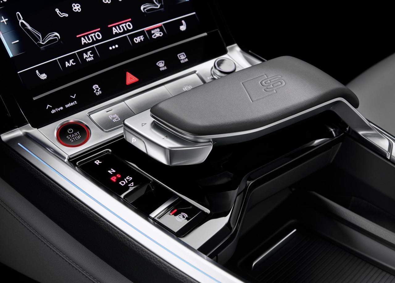 2021-Audi-E-Tron-S-Sportback-81.thumb.jpg.7db8d0224cccb0bb9d461beebe3f9212.jpg