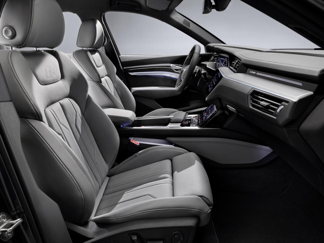 2021-Audi-E-Tron-S-Sportback-82.thumb.jpg.2aee517777a28c2111454c5c01da8cef.jpg